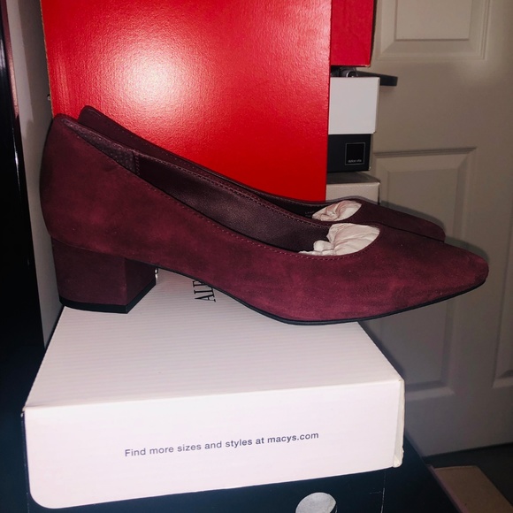 NWT Alfani block heel suede pump burgundy - Picture 2 of 5